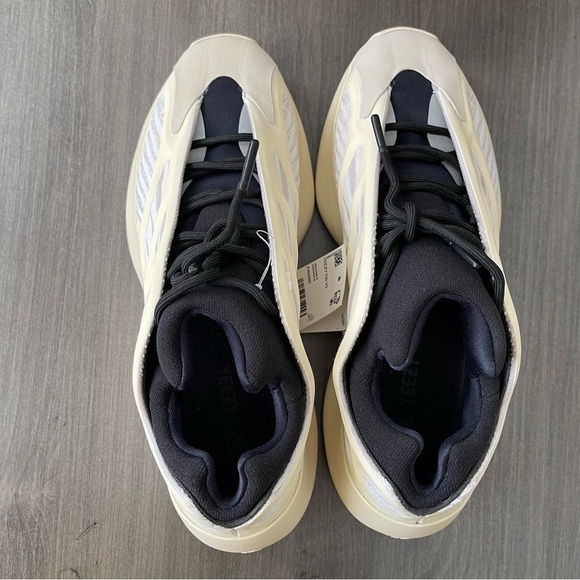 adidas gazelle silver green womens ADIDAS YEEZY 700 V3 "AZAEL"  Locker SF